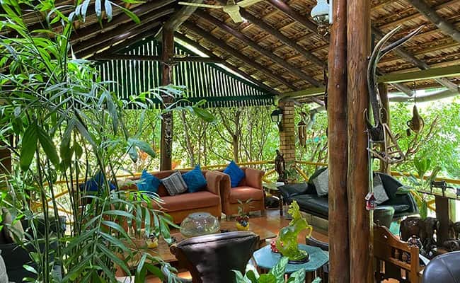 Airy Lounge 1
